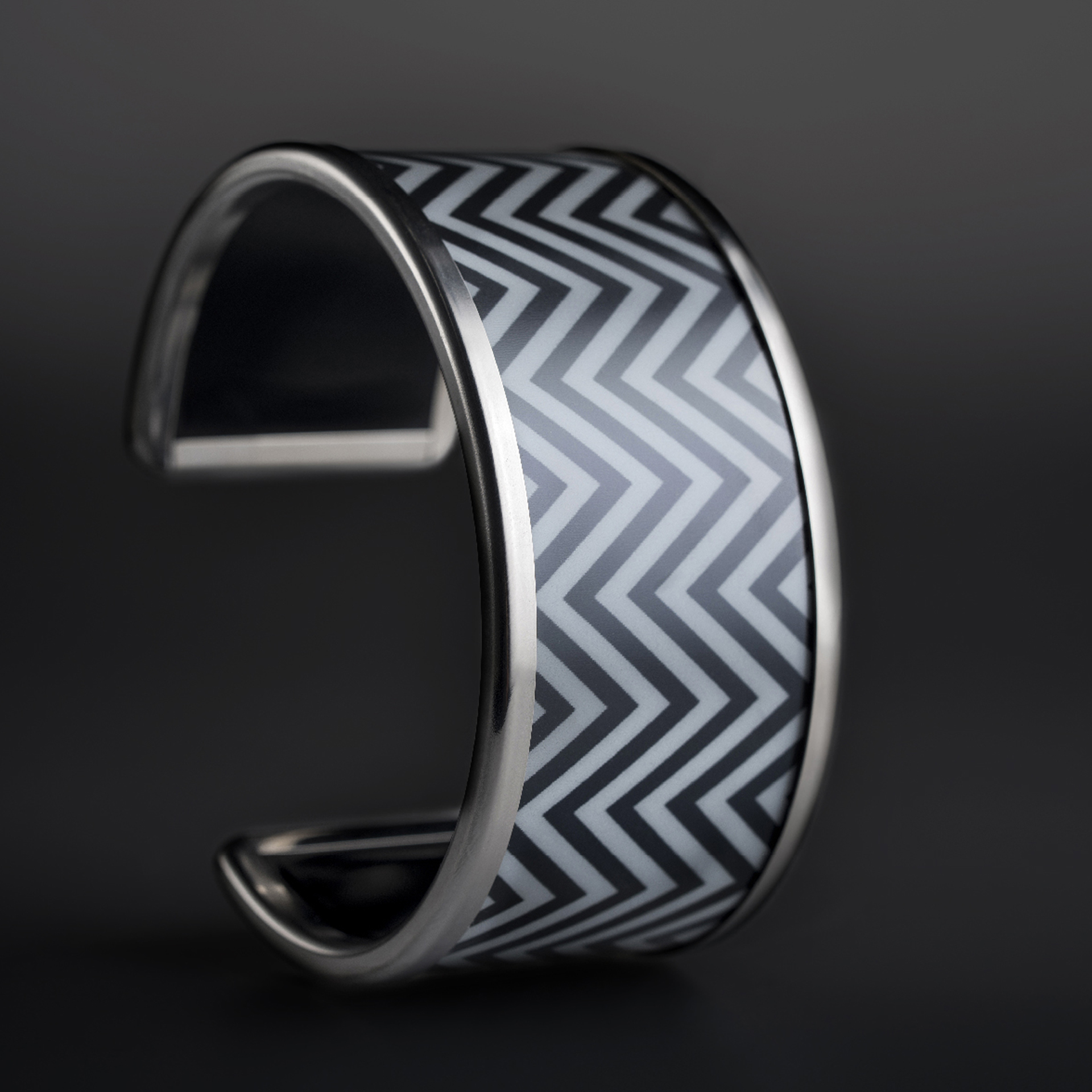 Tago Arc Bracelet