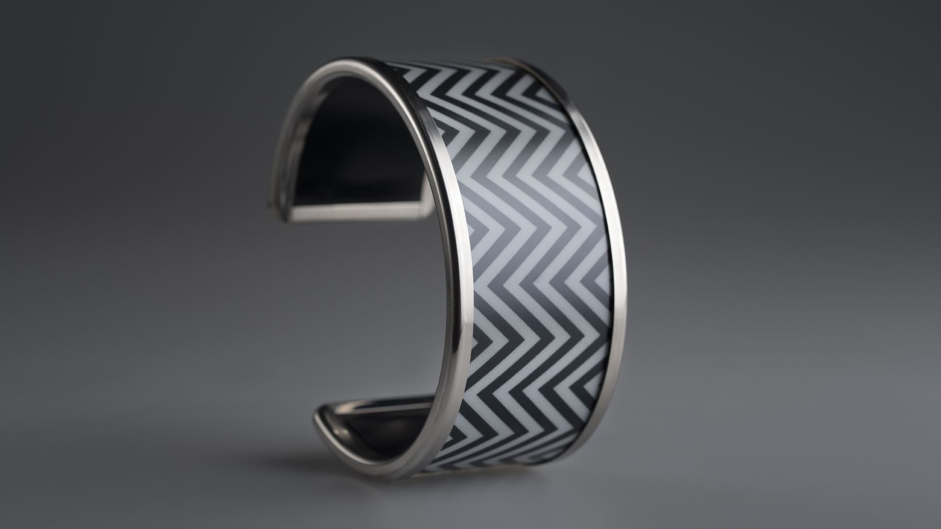Tago Arc Bracelet